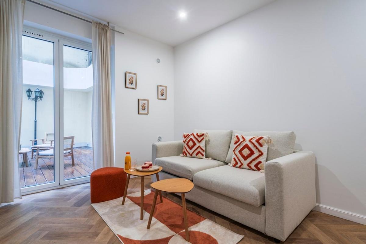 With Terrace #sacrecoeur#montmartre - V Apartment *
